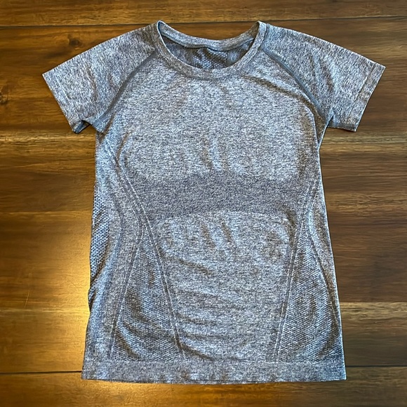 Athleta Tops - Grey Athleta shirt size 0